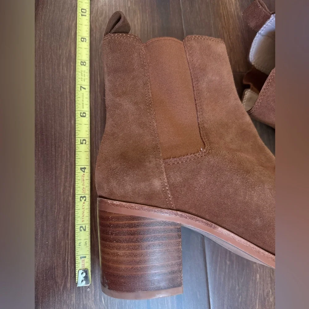 Banana Republic elevate your